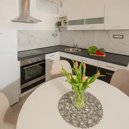 Danica Апартаменты Пула